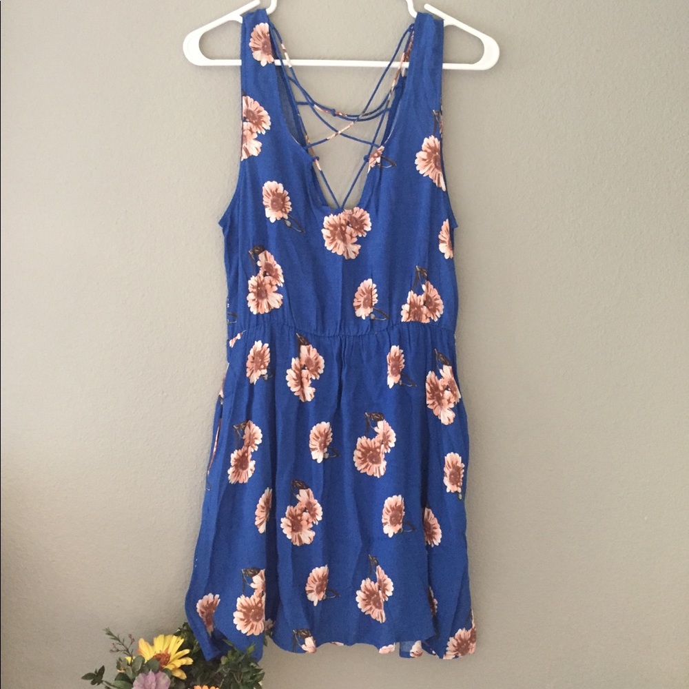 NWOT Forever 21 flower printed dress